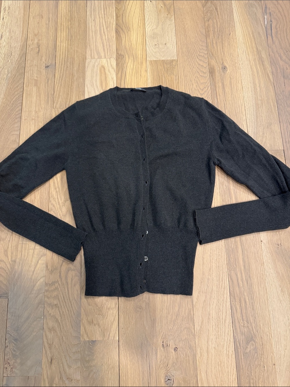 Women's Button-Front Crewneck Cardigan Sweater xs